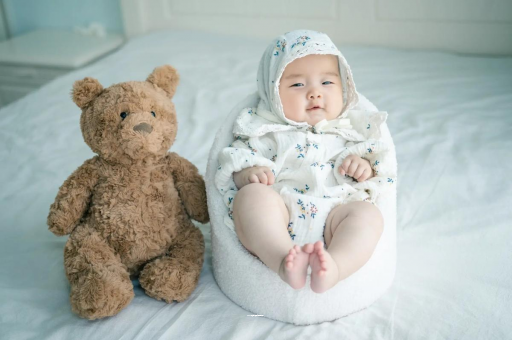 东海宝宝吃不饱母乳的症状